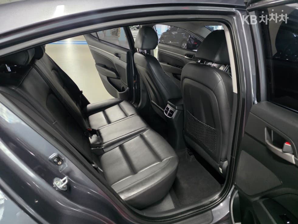 Хюндай Avante (Elantra)AD1.6 GDi Смарт - 18