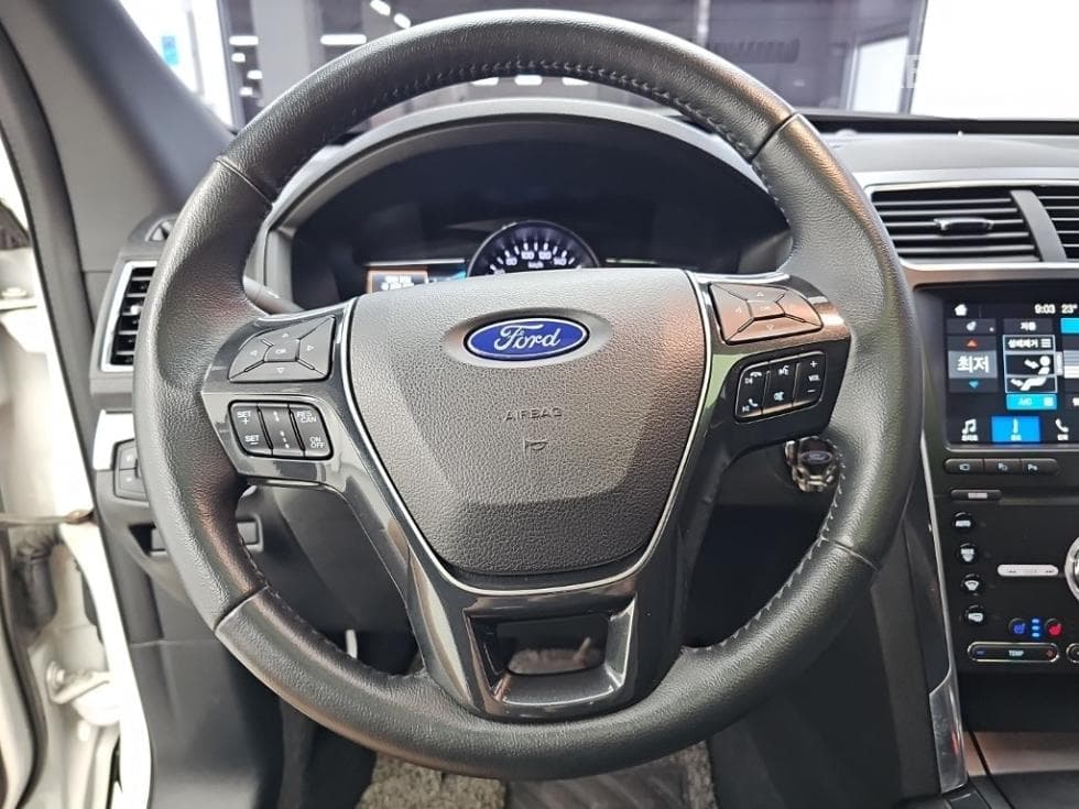Ford New Explorer2.3 EcoBoost 4WD Limited - 9