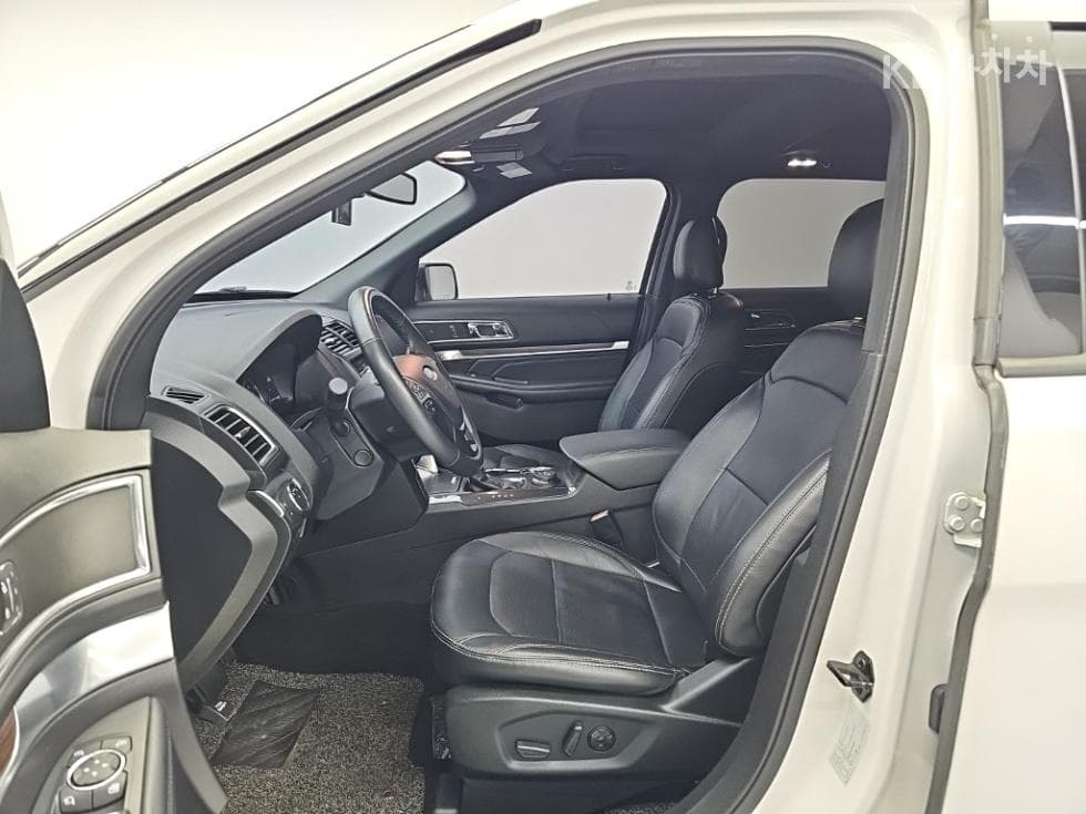Ford New Explorer2.3 EcoBoost 4WD Limited - 11