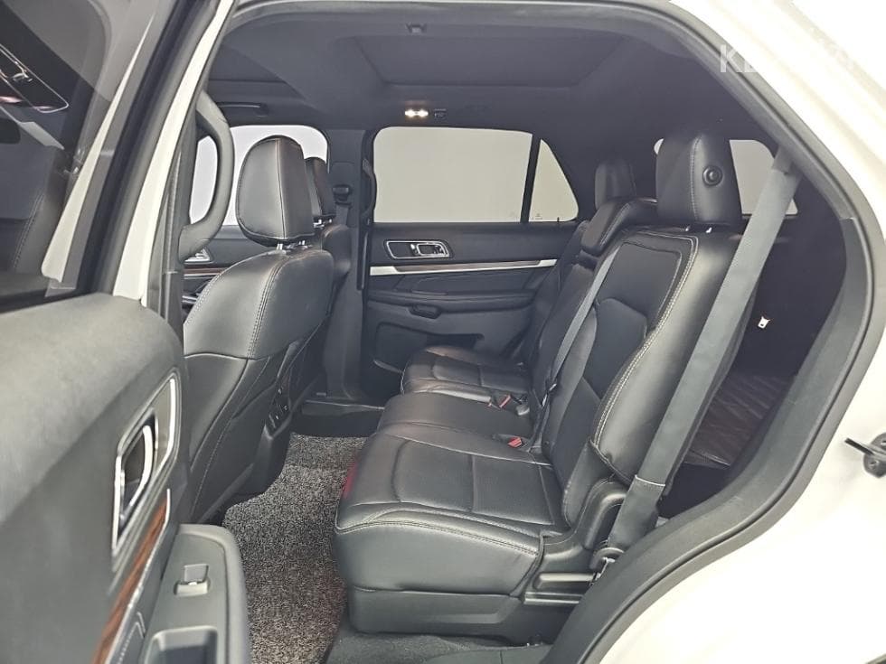 Ford New Explorer2.3 EcoBoost 4WD Limited - 12