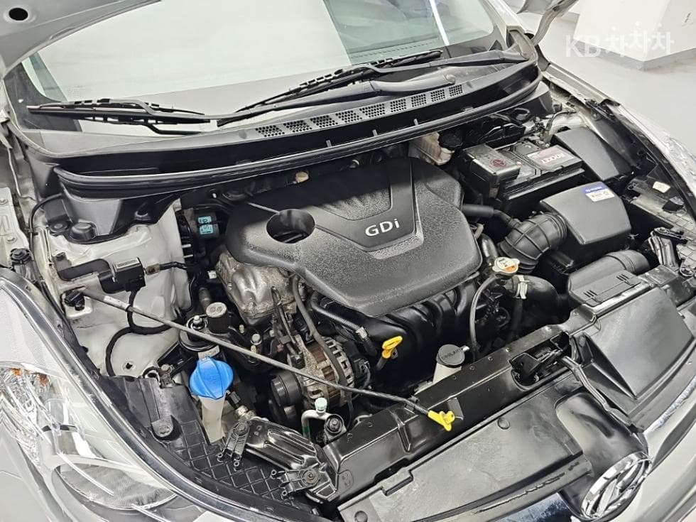Hyundai Avante (Elantra)MDM16 GDi LUXURY - 5