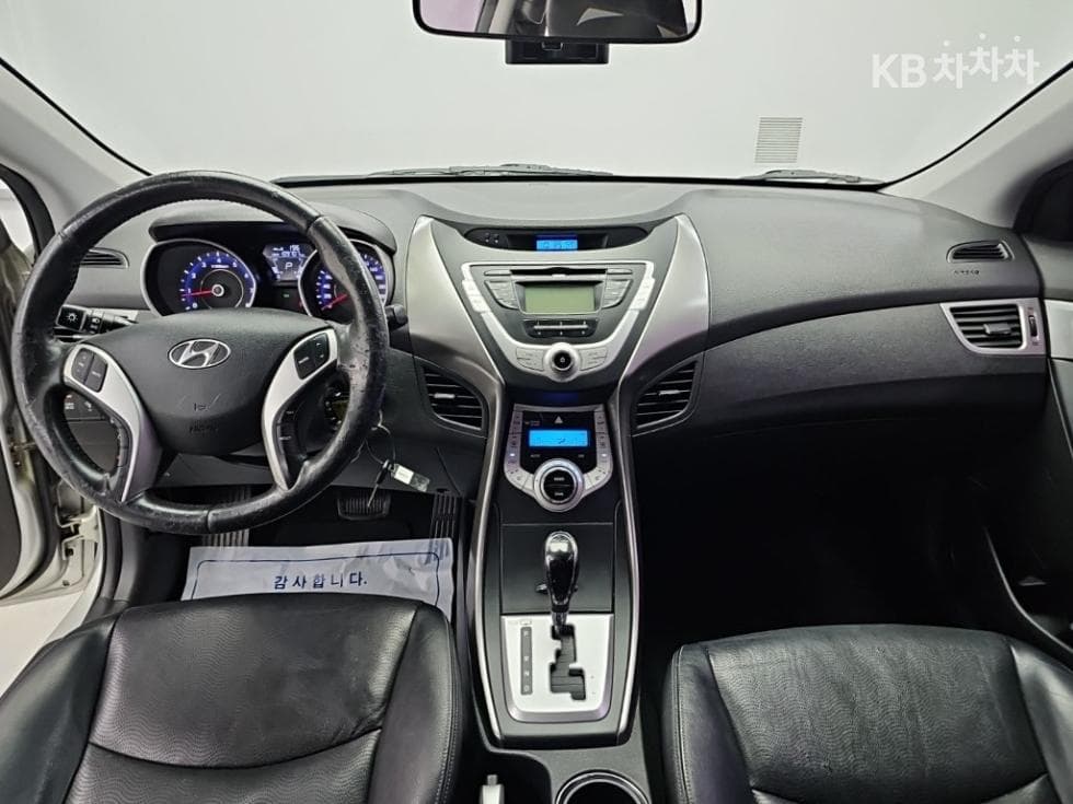 Hyundai Avante (Elantra)MDM16 GDi LUXURY - 7