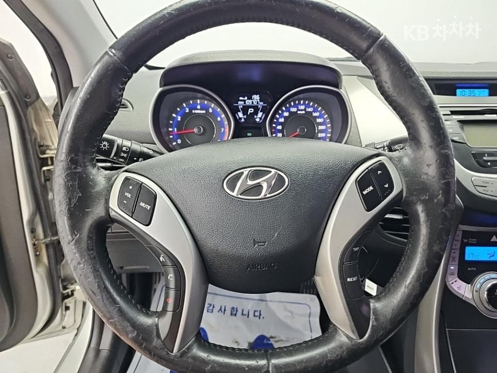 Hyundai Avante (Elantra)MDM16 GDi LUXURY - 9