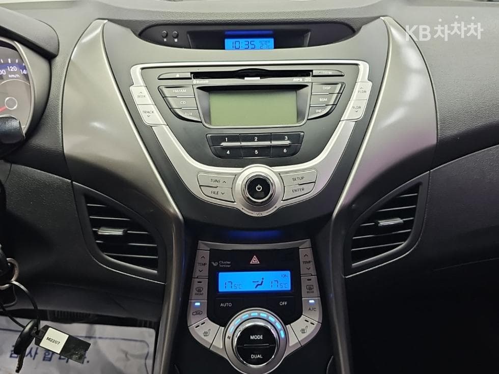 Hyundai Avante (Elantra)MDM16 GDi LUXURY - 10