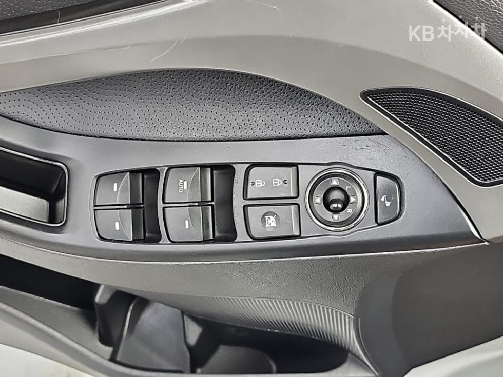 Hyundai Avante (Elantra)MDM16 GDi LUXURY - 16