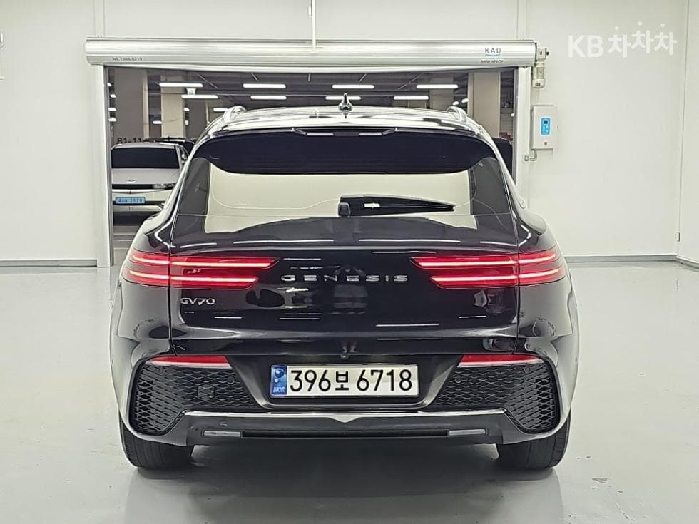 Дженезис GV70Дизел 2.2 AWD - 3