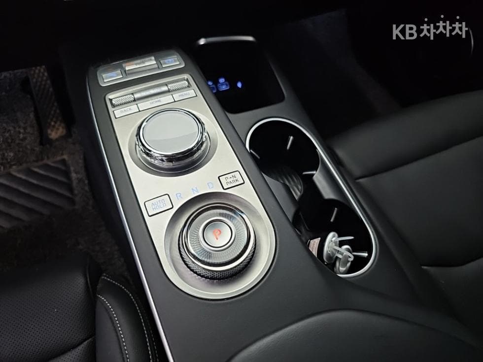 Дженезис GV70Дизел 2.2 AWD - 8