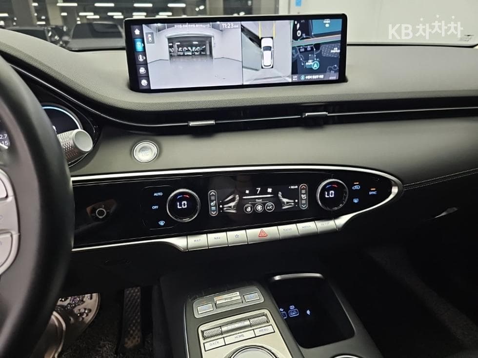 Дженезис GV70Дизел 2.2 AWD - 10