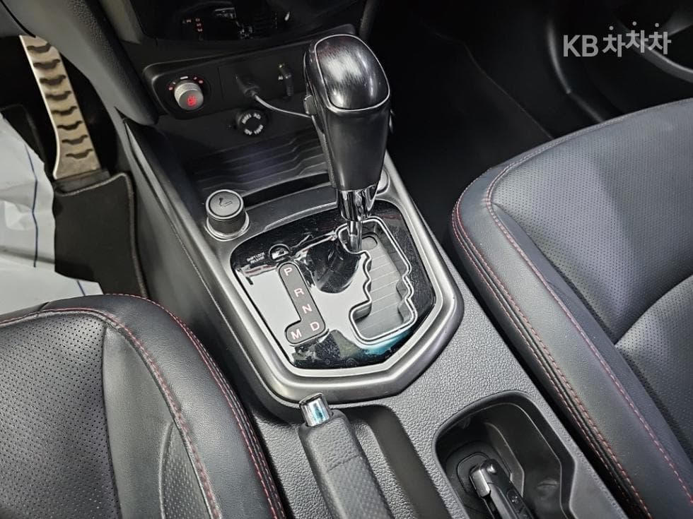 KG Mobility Tivoli Air2WD RX - 8