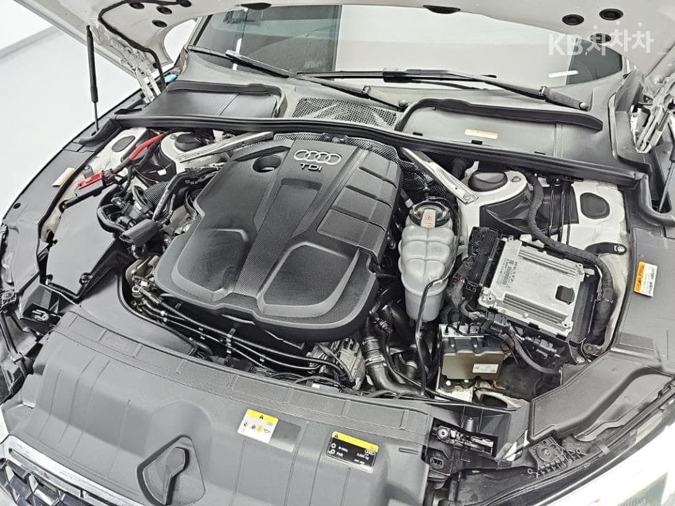 Audi A5(8W6)40 Turbo Diesel Injection quattro Sportback Premium - 5