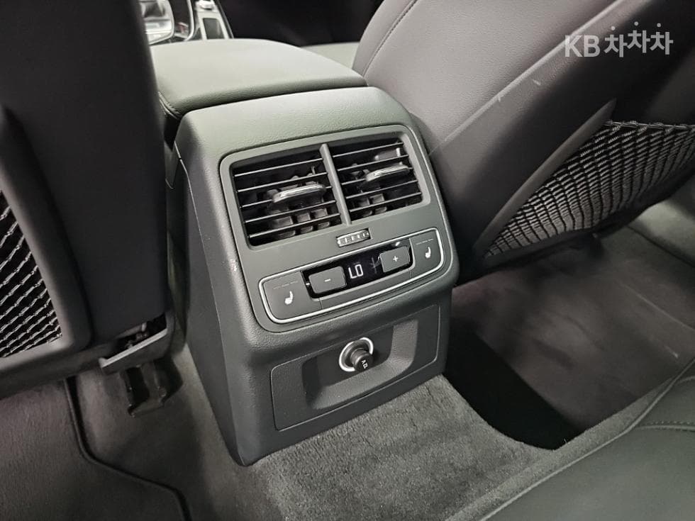 Audi A5(8W6)40 Turbo Diesel Injection quattro Sportback Premium - 13