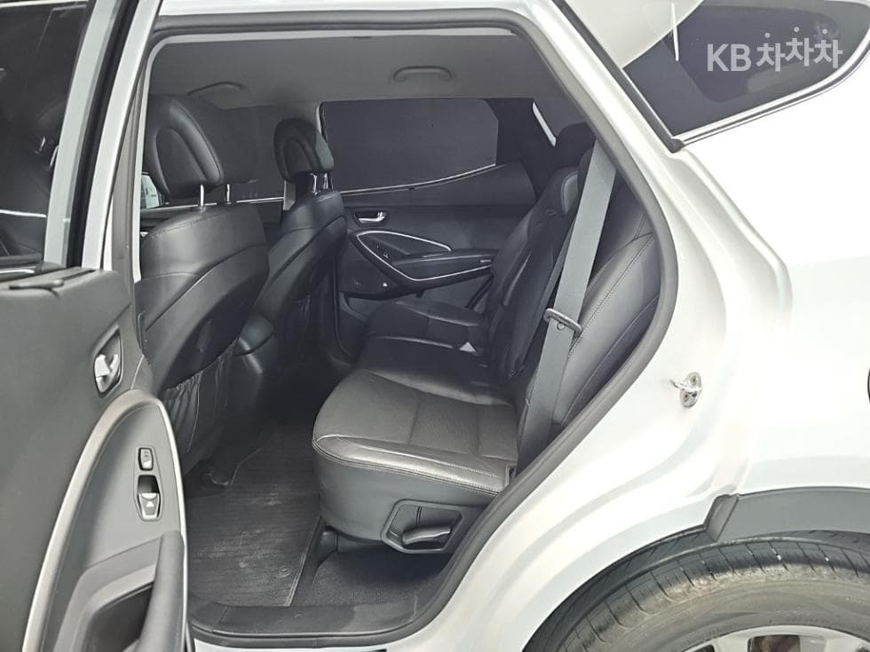 Hyundai Santa Fe The PrimeDiesel R2.2 2WD 5-seater Exclusive Special (special feature/edition) - 12