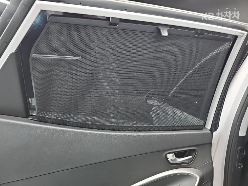 Hyundai Santa Fe The PrimeDiesel R2.2 2WD 5-seater Exclusive Special (special feature/edition) - 14