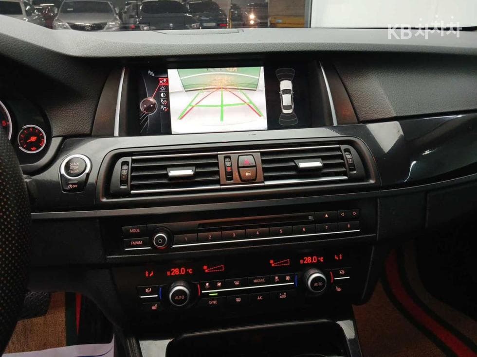 BMW 5 Series520d - 14