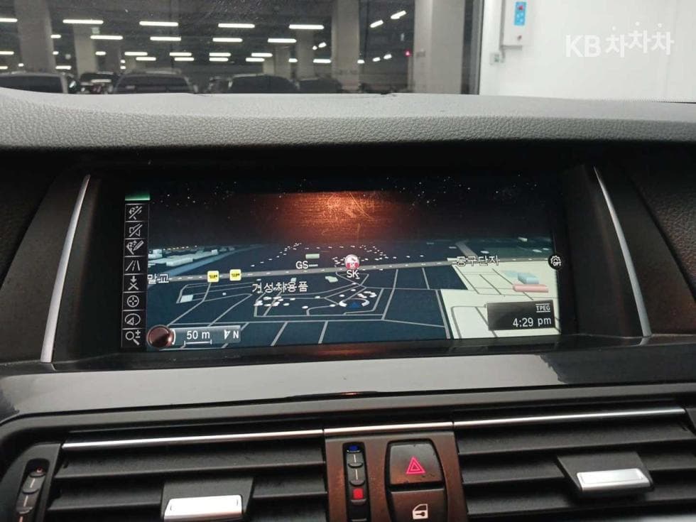 BMW 5 Series520d - 18