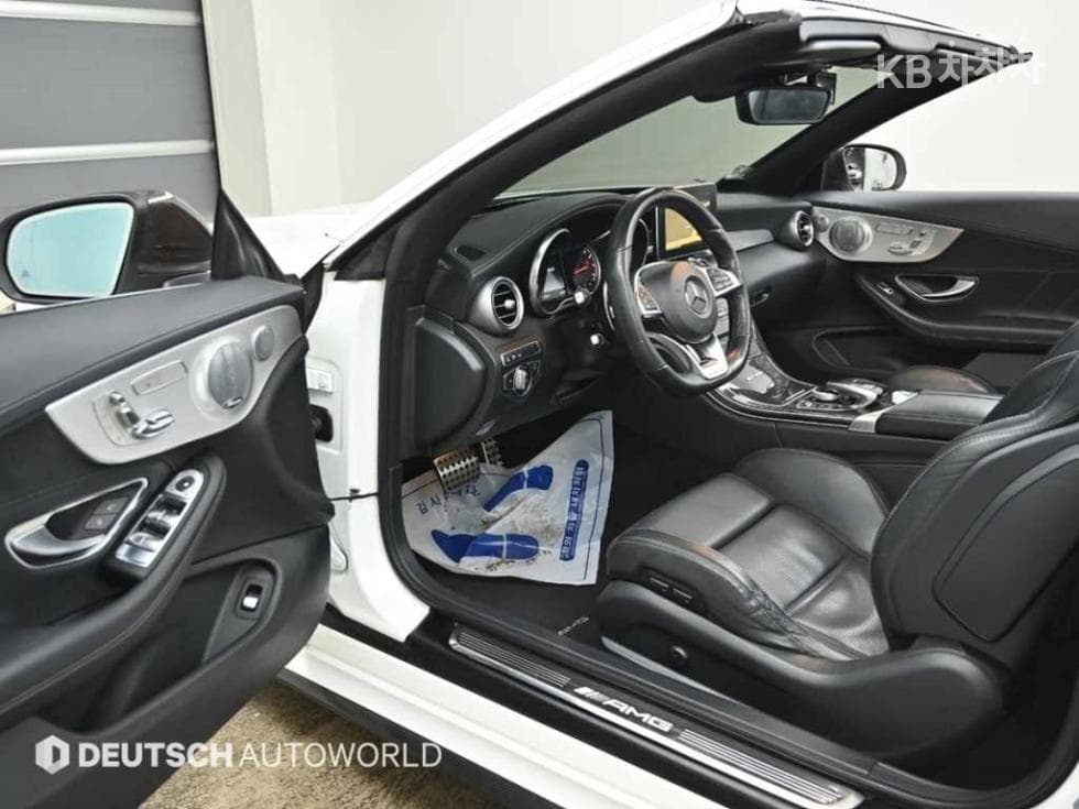 Mercedes-Benz The New (фейслифт) C-КласC63 AMG Cabriolet W205 - 11