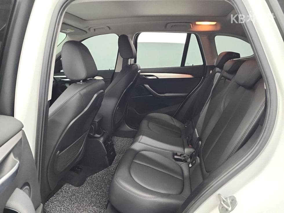 BMW X1 (F48)xDrive 18d Advantage - 12