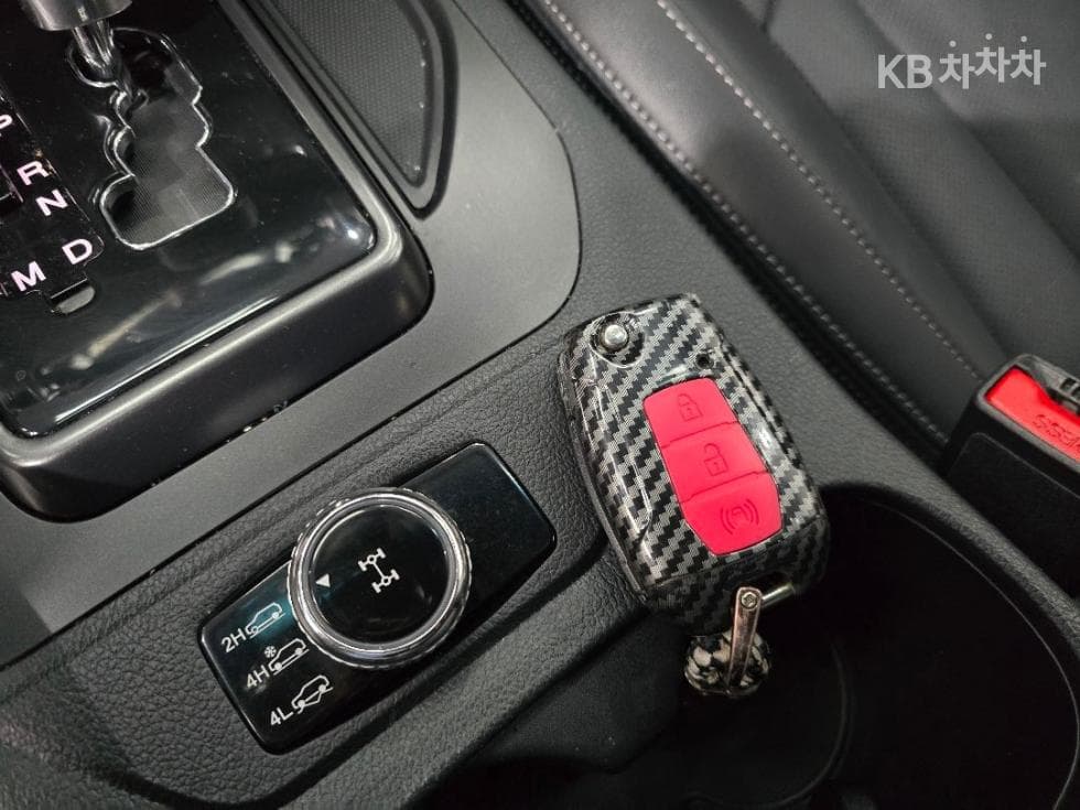 КейДжи Мобилити The New (фейслифт) Rexton 스포츠2.2 4x4 익스페디션 - 13