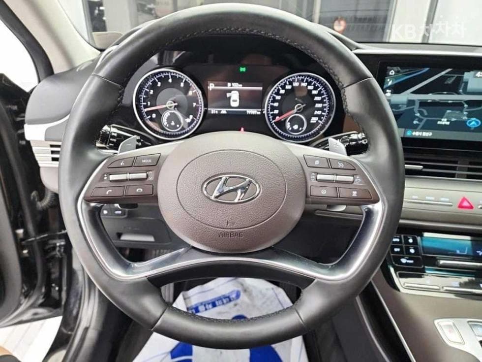 Хюндай The New (фейслифт) Grandeur (Azera)2.5 Premium - 9