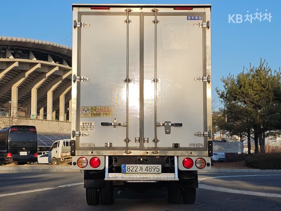 Киа The New (фейслифт) Бонго 3 (лек)냉동Товарна надстройка차 1.2Тон 표준형 Королевска кабина Удължено междуосие GL - 3