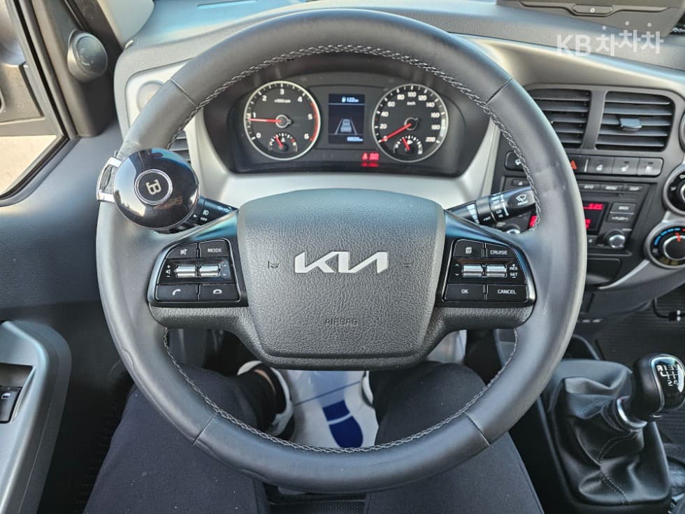 Киа The New (фейслифт) Бонго 3 (лек)냉동Товарна надстройка차 1.2Тон 표준형 Королевска кабина Удължено междуосие GL - 10