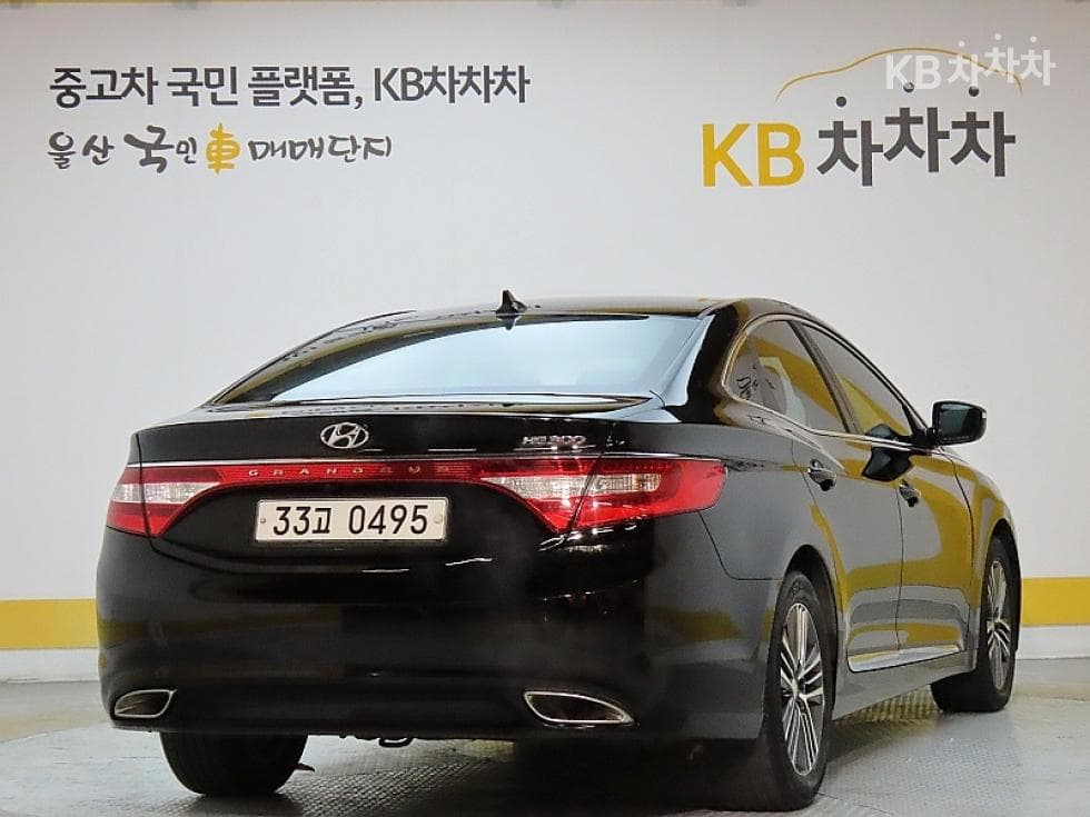 Hyundai Grandeur (Azera)HGLPG HG300 Rental car Modern - 2