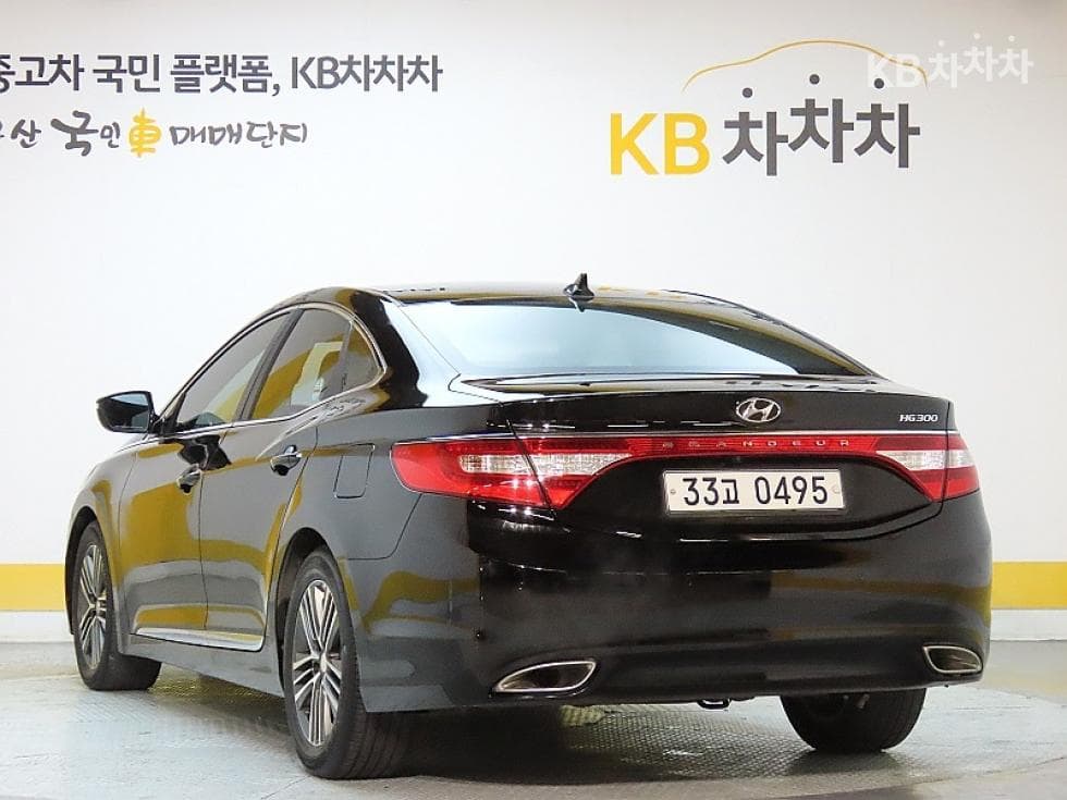 Hyundai Grandeur (Azera)HGLPG HG300 Rental car Modern - 4