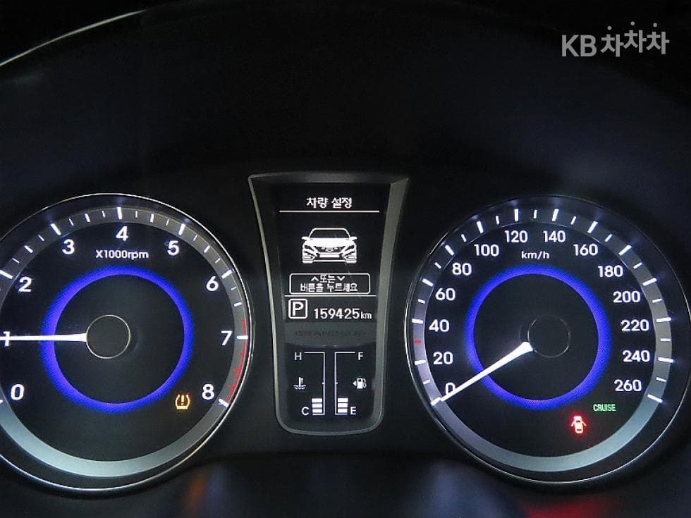 Hyundai Grandeur (Azera)HGLPG HG300 Rental car Modern - 8