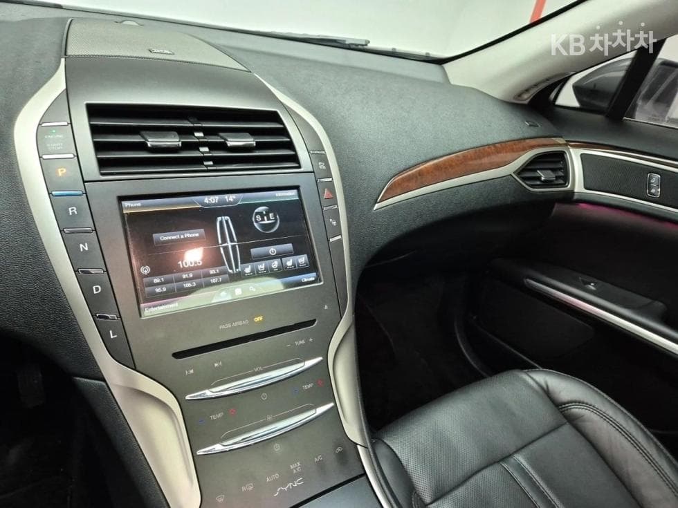 링컨 MKZ3.5 AWD - 10