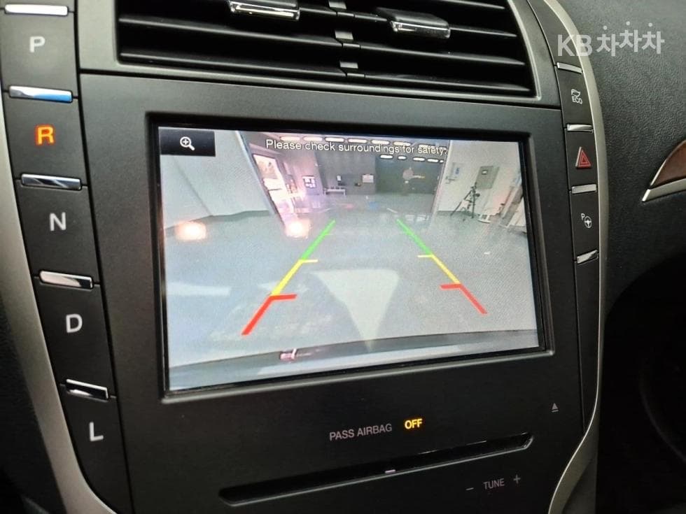 링컨 MKZ3.5 AWD - 16