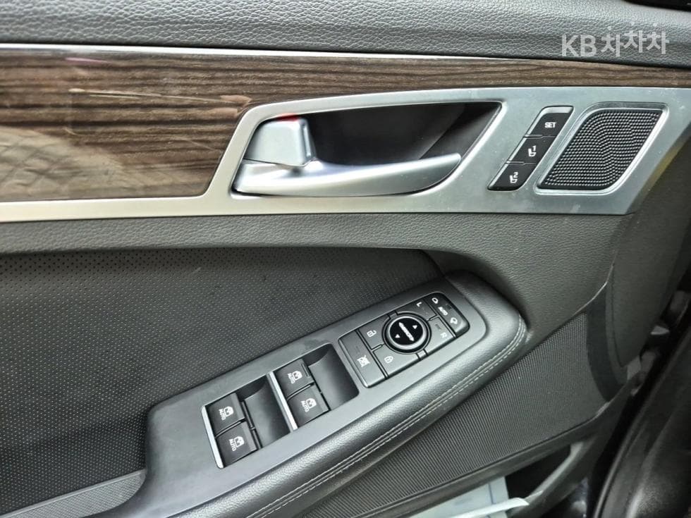 Genesis G803.3 GDI Luxury - 16