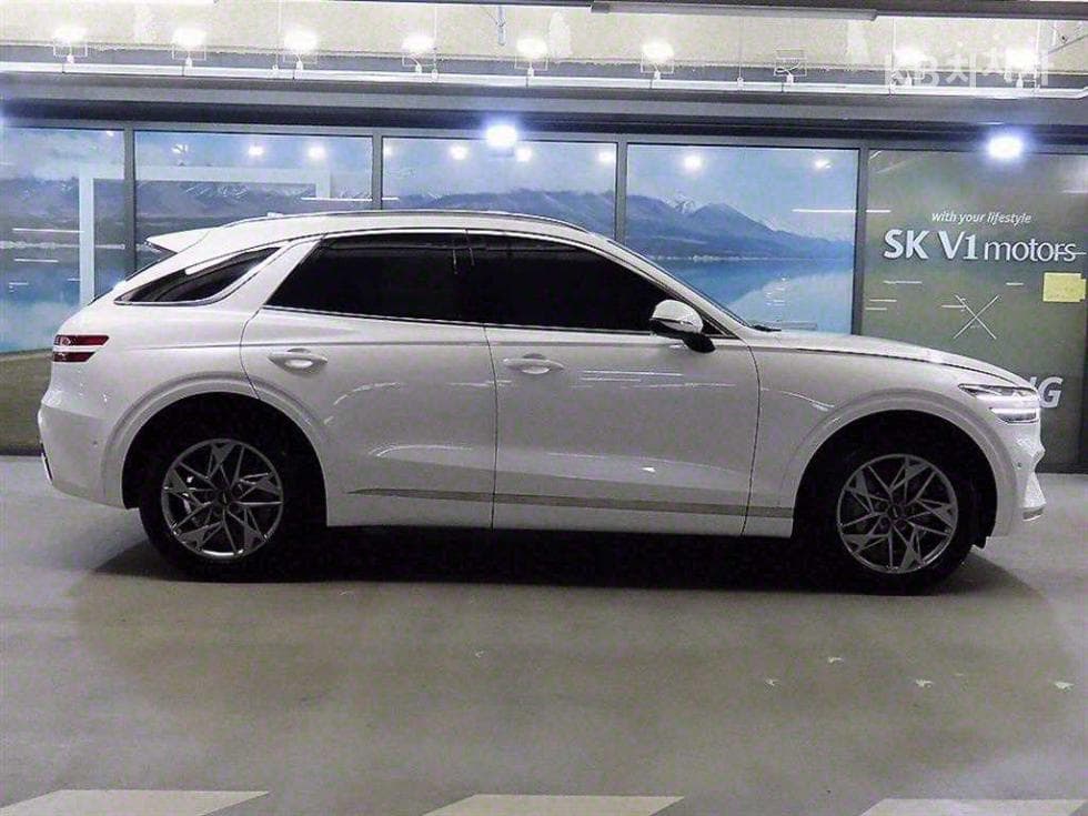 Genesis GV70Gasoline 2.5T AWD - 3