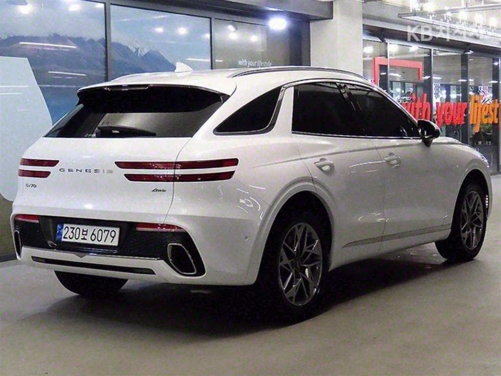 Genesis GV70Gasoline 2.5T AWD - 4