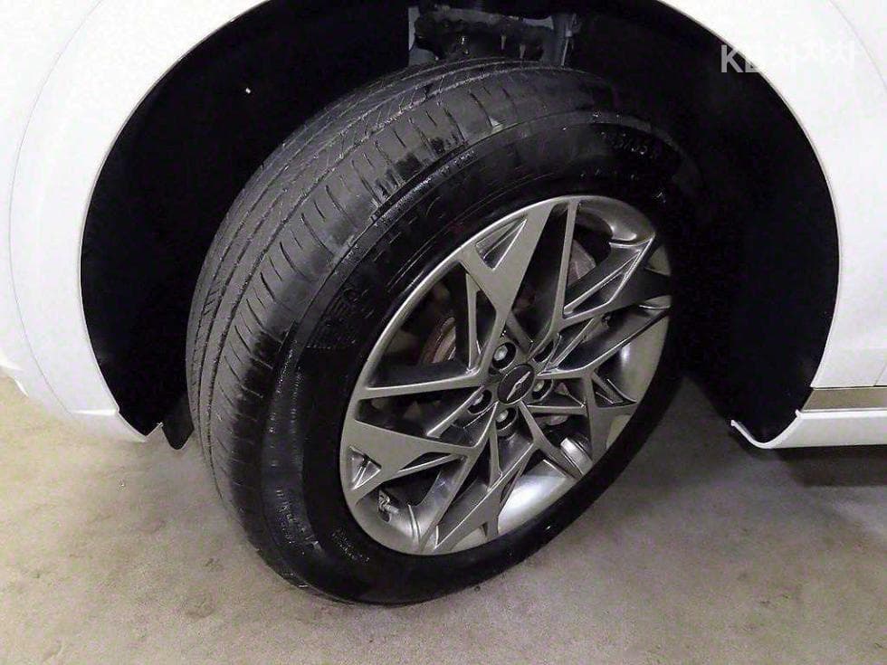 Genesis GV70Gasoline 2.5T AWD - 20