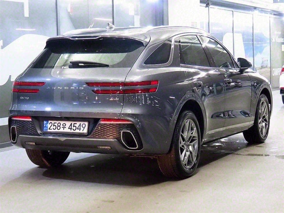 Genesis GV70Gasoline 2.5T AWD - 4