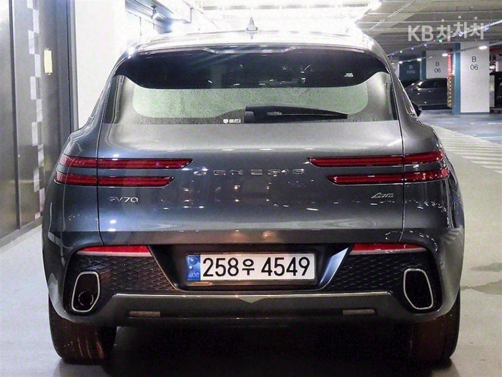 Genesis GV70Gasoline 2.5T AWD - 5