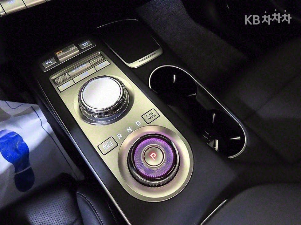 Genesis GV70Gasoline 2.5T AWD - 12