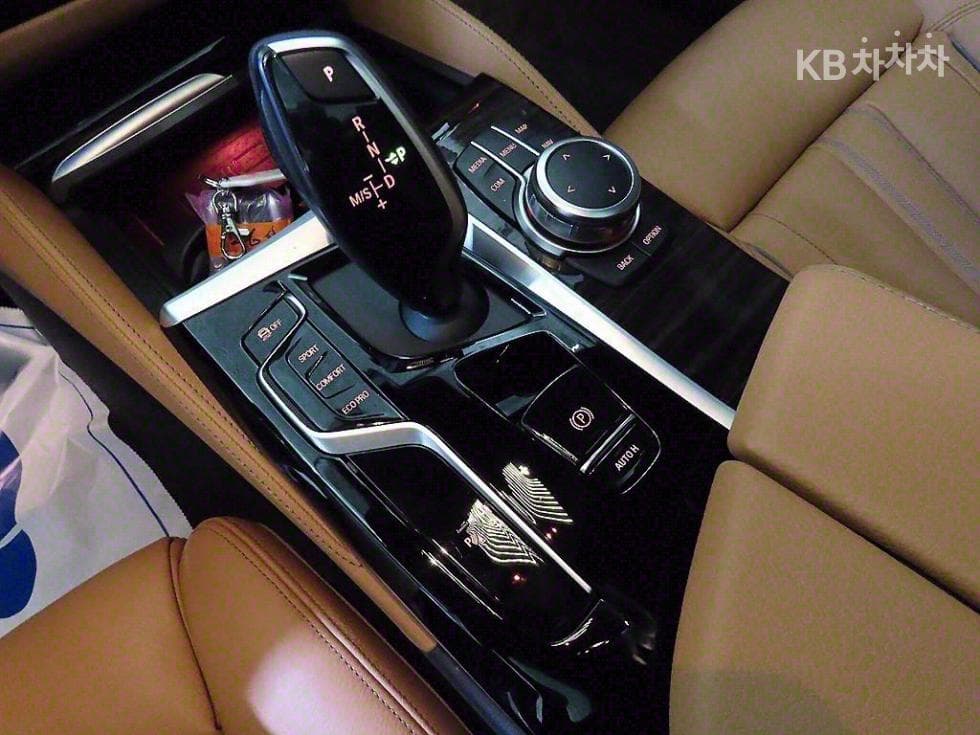 BMW 올New5 Series (G30)520i M Sport - 12