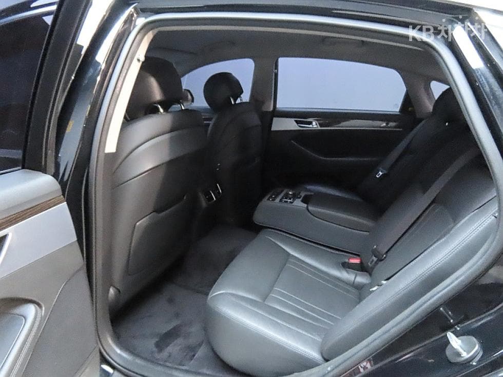 Genesis G803.3 GDI AWD Luxury - 11