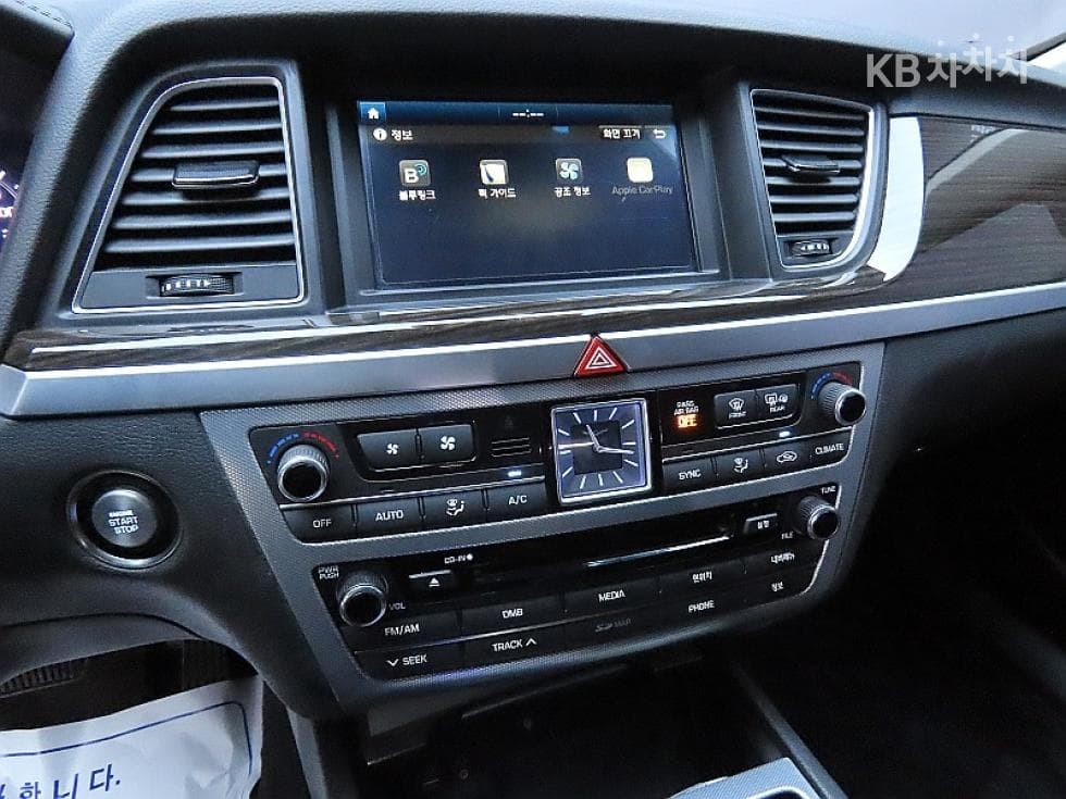 Genesis G803.3 GDI AWD Luxury - 16