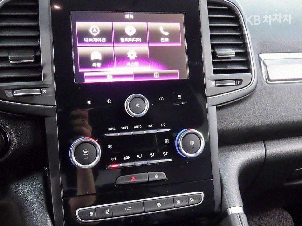 Renault Korea The New (facelift) QM62.0 GDe 2WD LE - 12