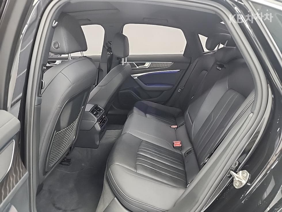 Ауди A6(C8)45 TFSI Quattro Premium - 12