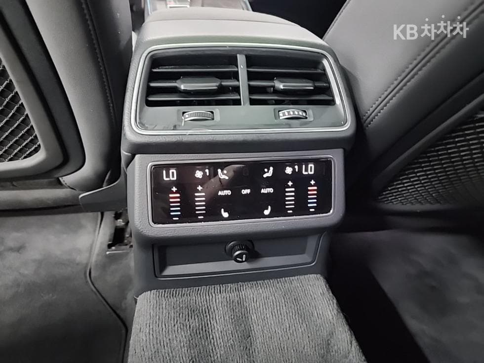 Ауди A6(C8)45 TFSI Quattro Premium - 13