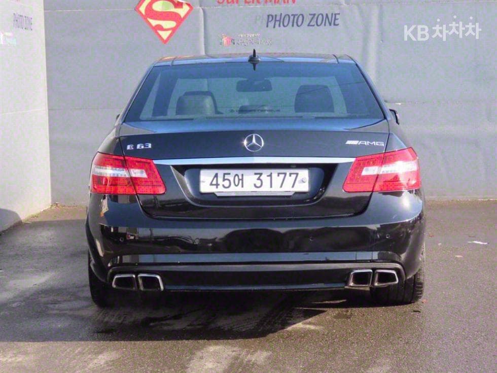 Mercedes-Benz Нов E-КласE63 AMG W212 - 3