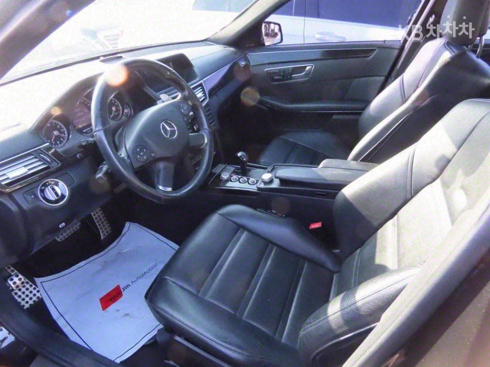 Mercedes-Benz Нов E-КласE63 AMG W212 - 7