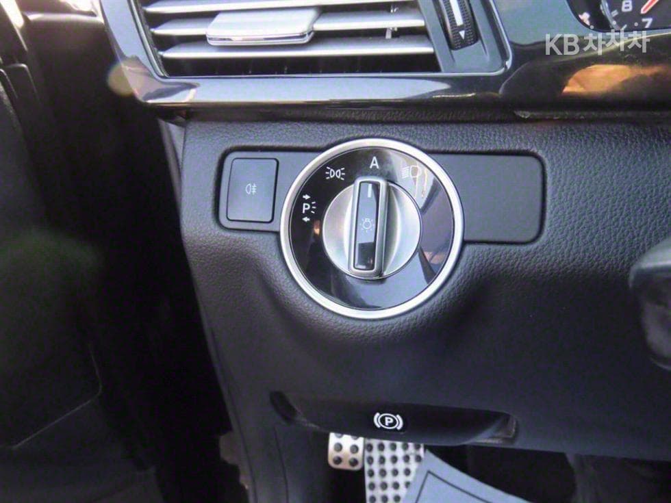 Mercedes-Benz Нов E-КласE63 AMG W212 - 8