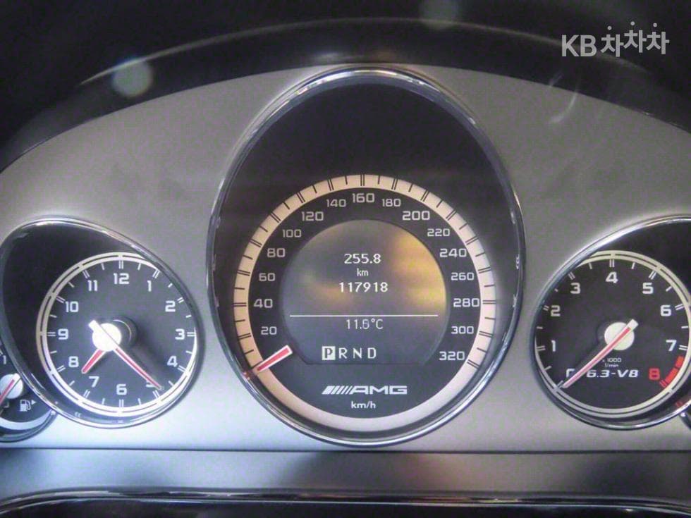 Mercedes-Benz Нов E-КласE63 AMG W212 - 9