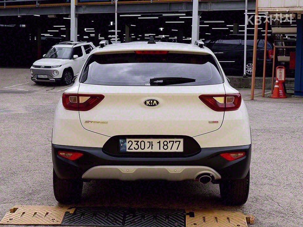Киа StonicБензин 1.0 Турбо Бензин Директ Инжекция Престиж - 3