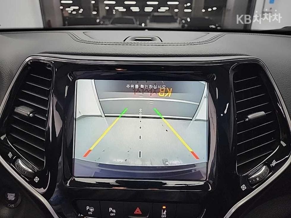 지프 체로키(KL)3.2 Бензин AWD Overland - 16