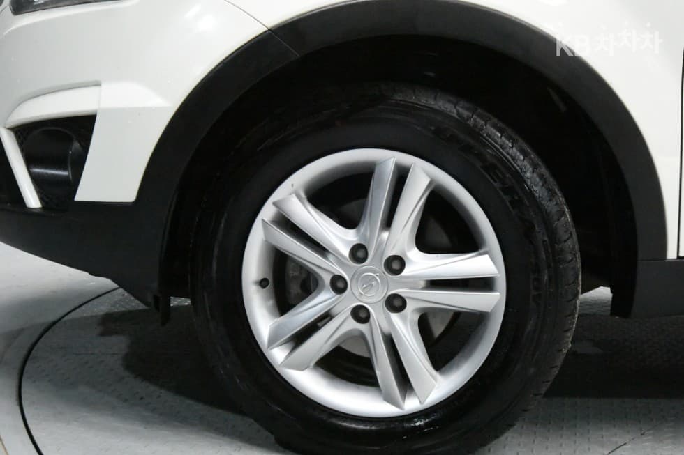 КейДжи Мобилити Нов코란도 C2.0 CVT (Безстепенна) 2WD Висок клас - 18